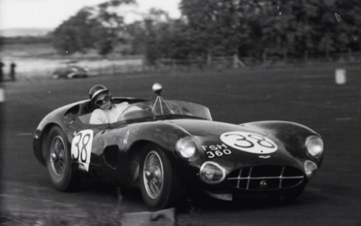 l'Aston DBR1 des Border Reivers à 
Chaterhall 1961
© Graham Gault